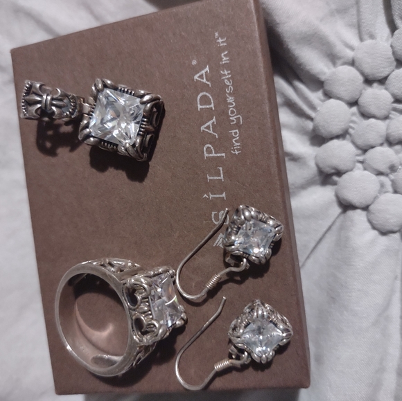 Jewelry set - Picture 3 of 3